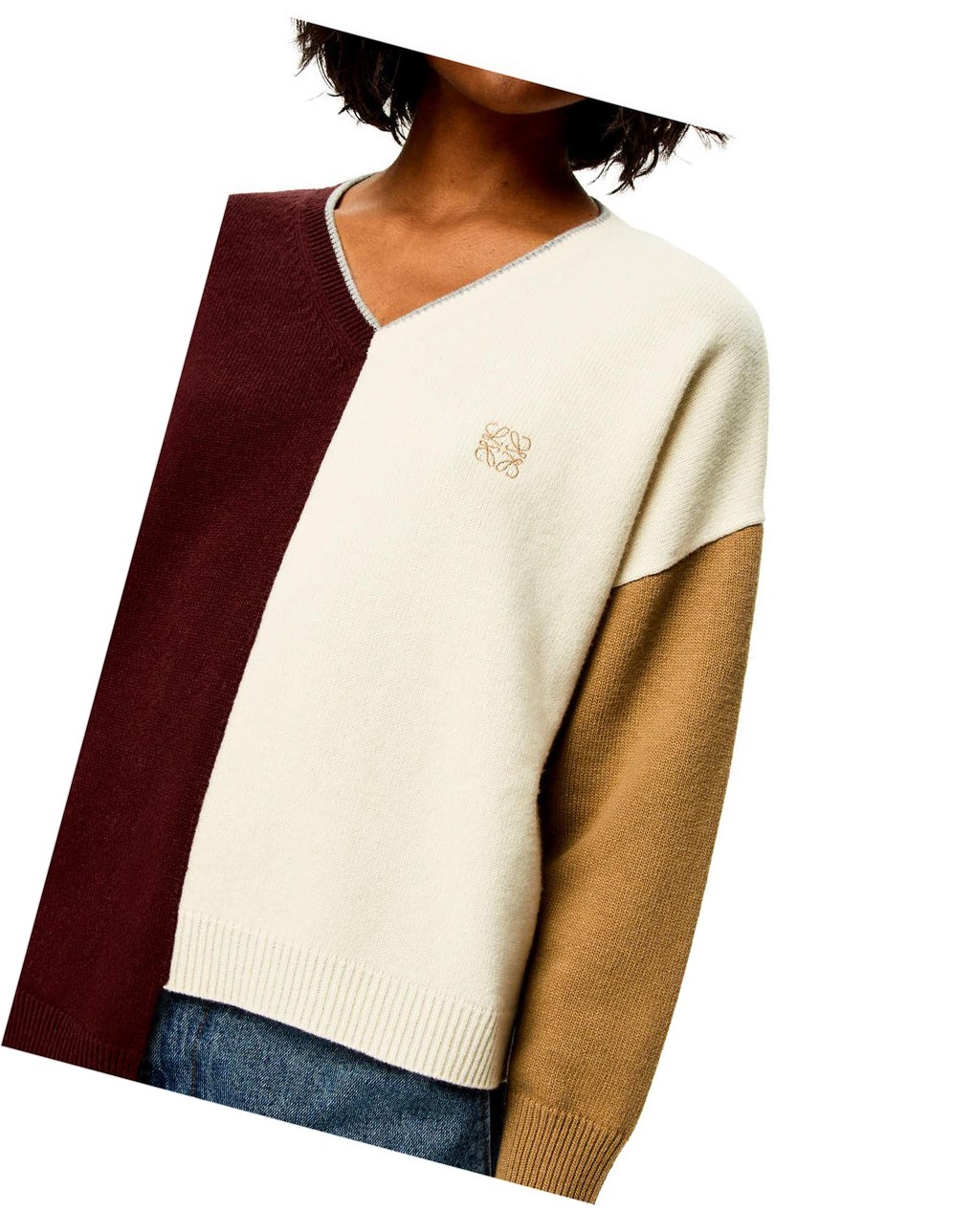 Loewe Anagram Asymmetric sweater in wool Brandy / Burgundy / Cream | ZO5978361