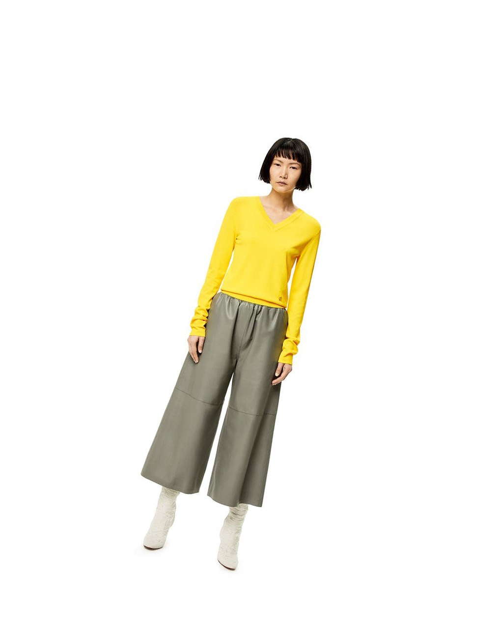 Loewe V-neck sweater in viscose Lemon | VM5238041